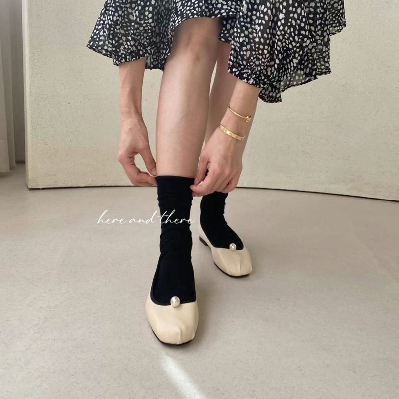 23FW811-預購-1cm-軟皮舒服 韓國代購 簡約 珍珠 撞色 平底 娃娃鞋